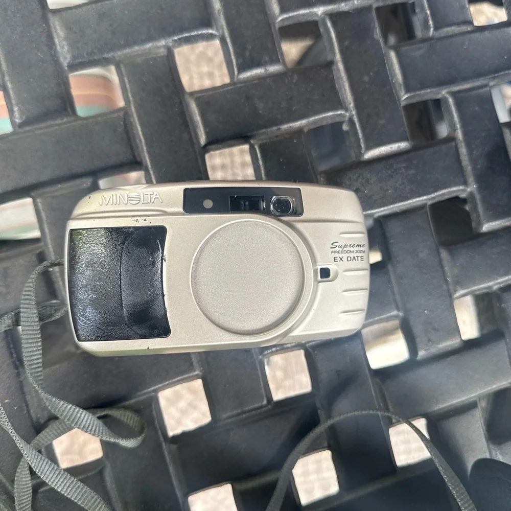 Minolta Freedom Supreme EX Date 35mm point-and-shoot film camera